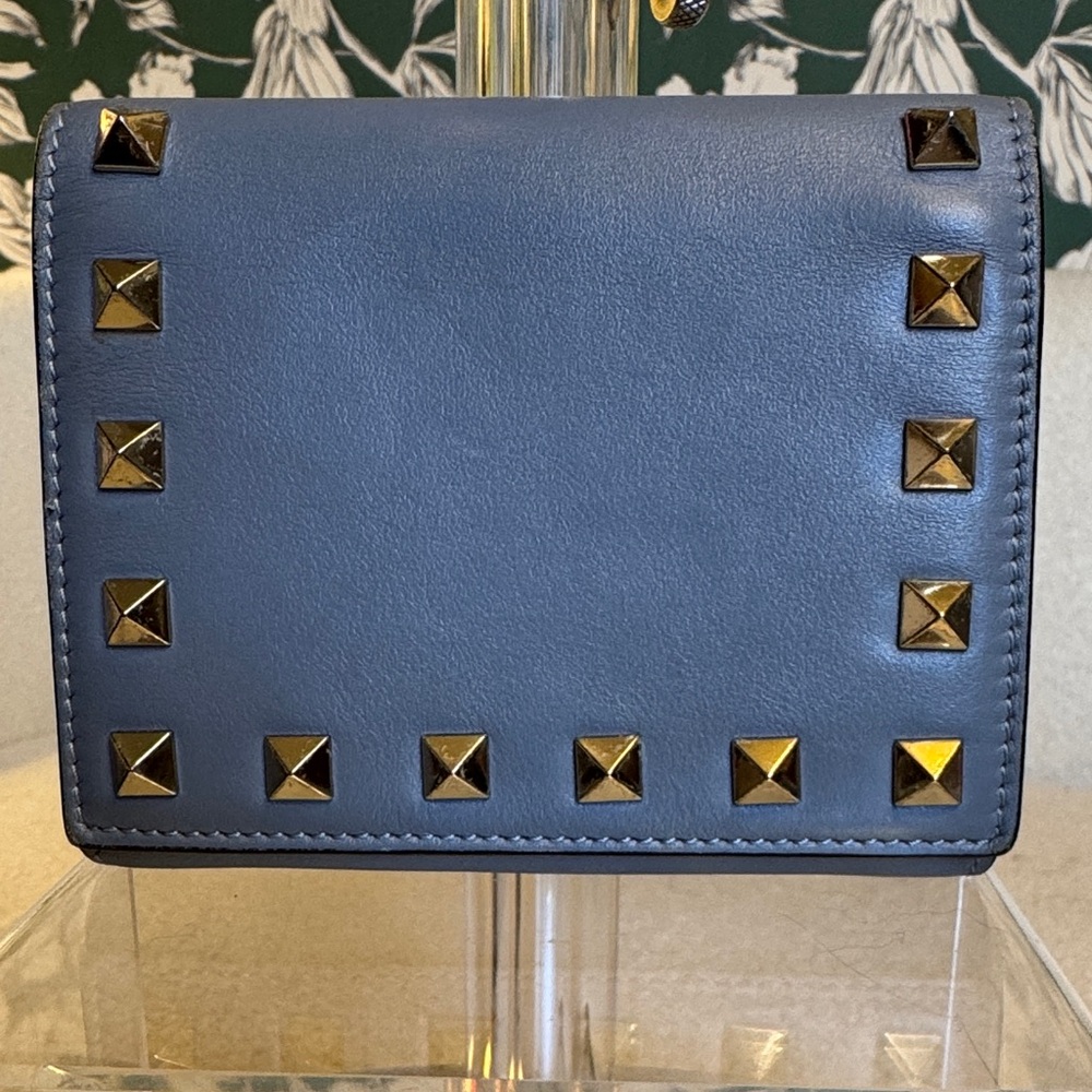 Valentino Garavani Authentic Blue Wallet with Gold Studs Full Inclusion - Picture 4 of 16